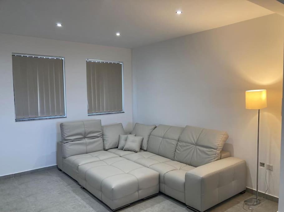 Апартаменты Elegant Maisonette In Malta By Assetflow Pro Марсаскала Экстерьер фото